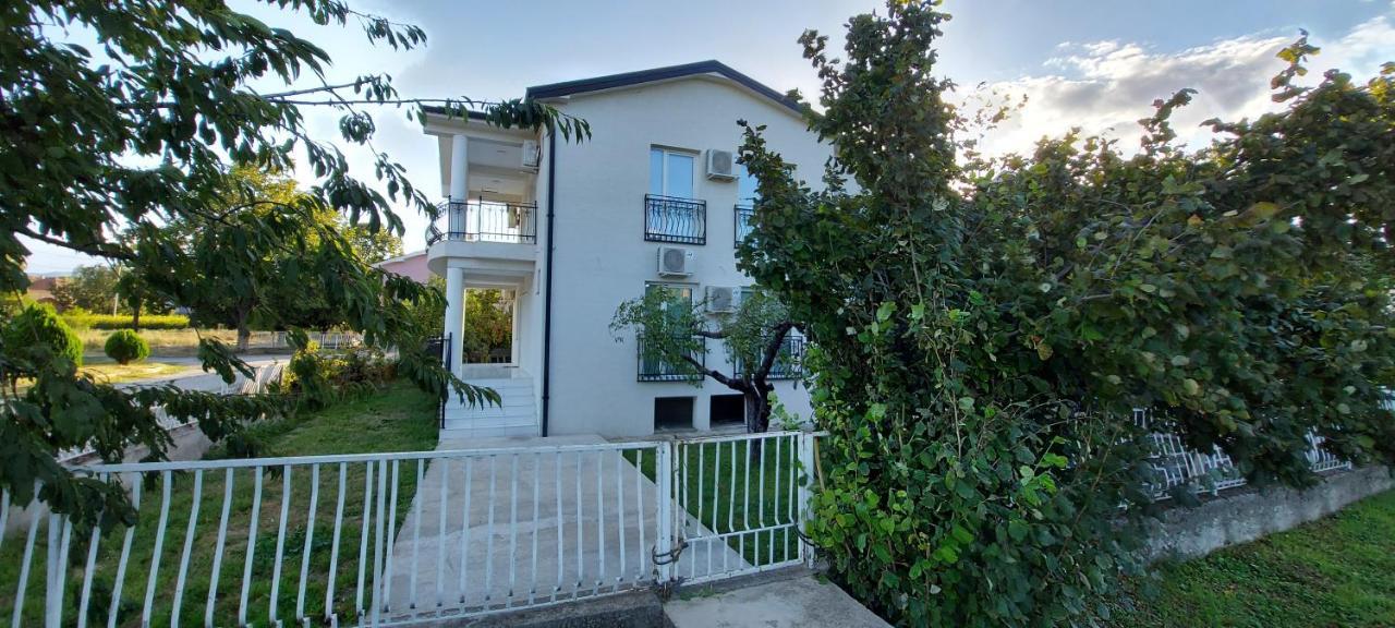 Villa Bratislava Демир-Капия Экстерьер фото